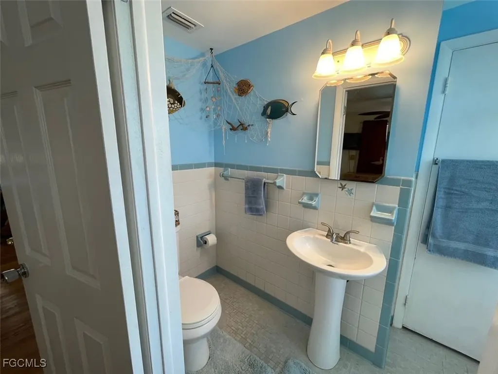 5460 Oak Ridge Avenue Fort Myers Beach FL 33931