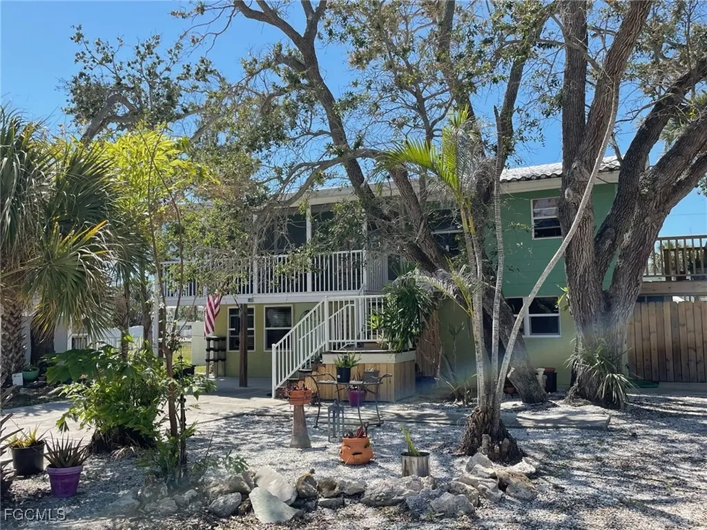 5460 Oak Ridge Avenue Fort Myers Beach FL 33931