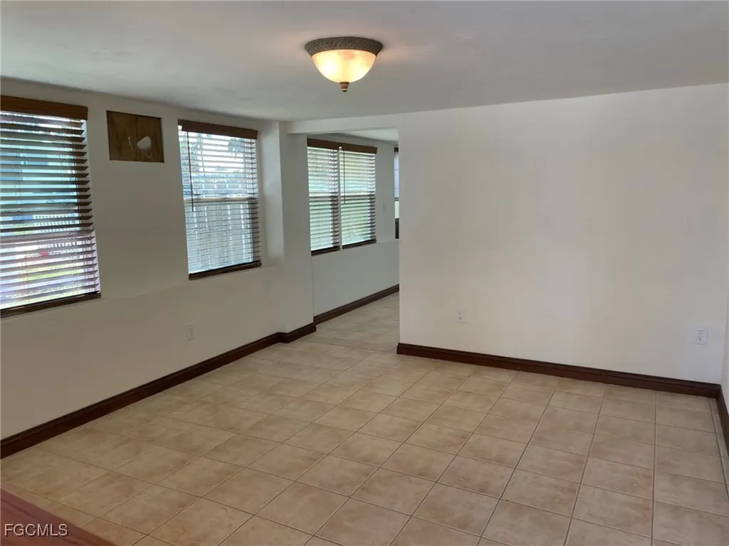 5460 Oak Ridge Avenue Fort Myers Beach FL 33931