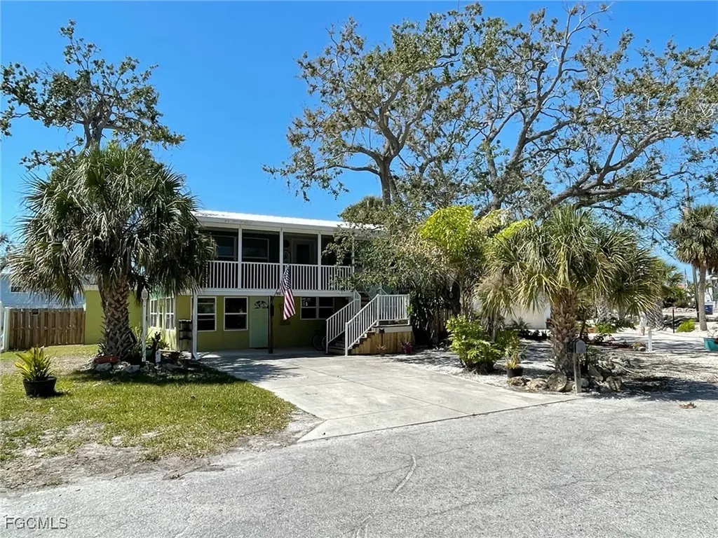 5460 Oak Ridge Avenue Fort Myers Beach FL 33931