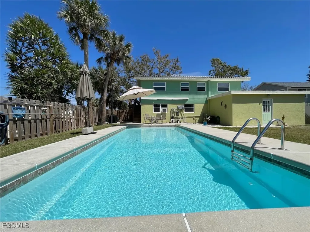 5460 Oak Ridge Avenue Fort Myers Beach FL 33931