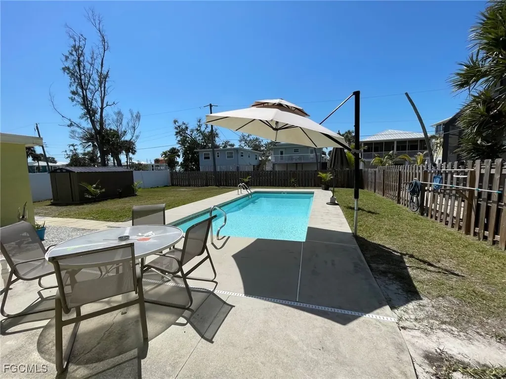 5460 Oak Ridge Avenue Fort Myers Beach FL 33931