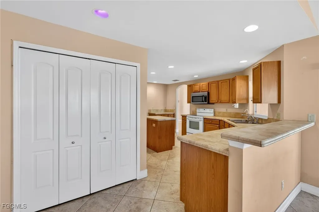 4914 7th Street W Lehigh Acres FL 33971