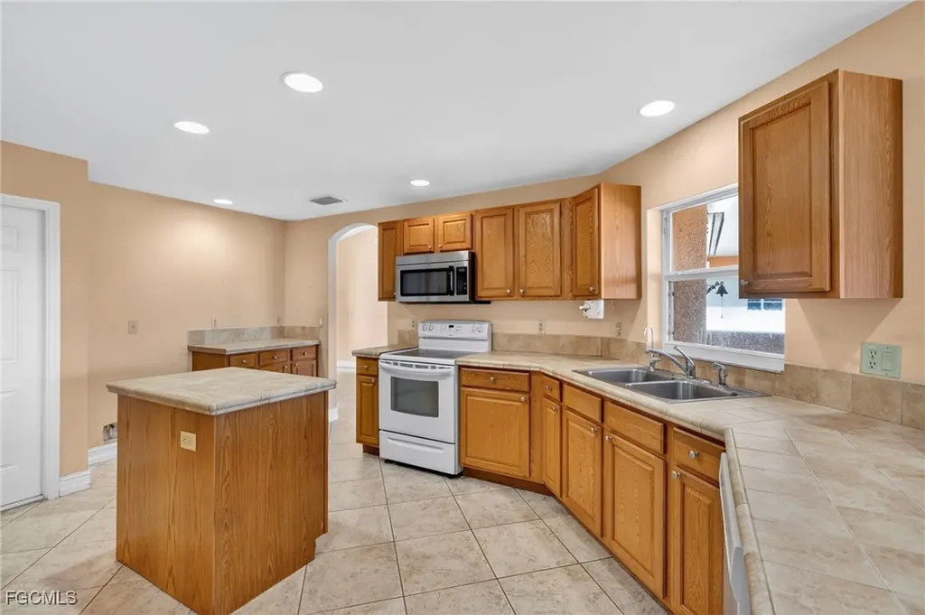 4914 7th Street W Lehigh Acres FL 33971