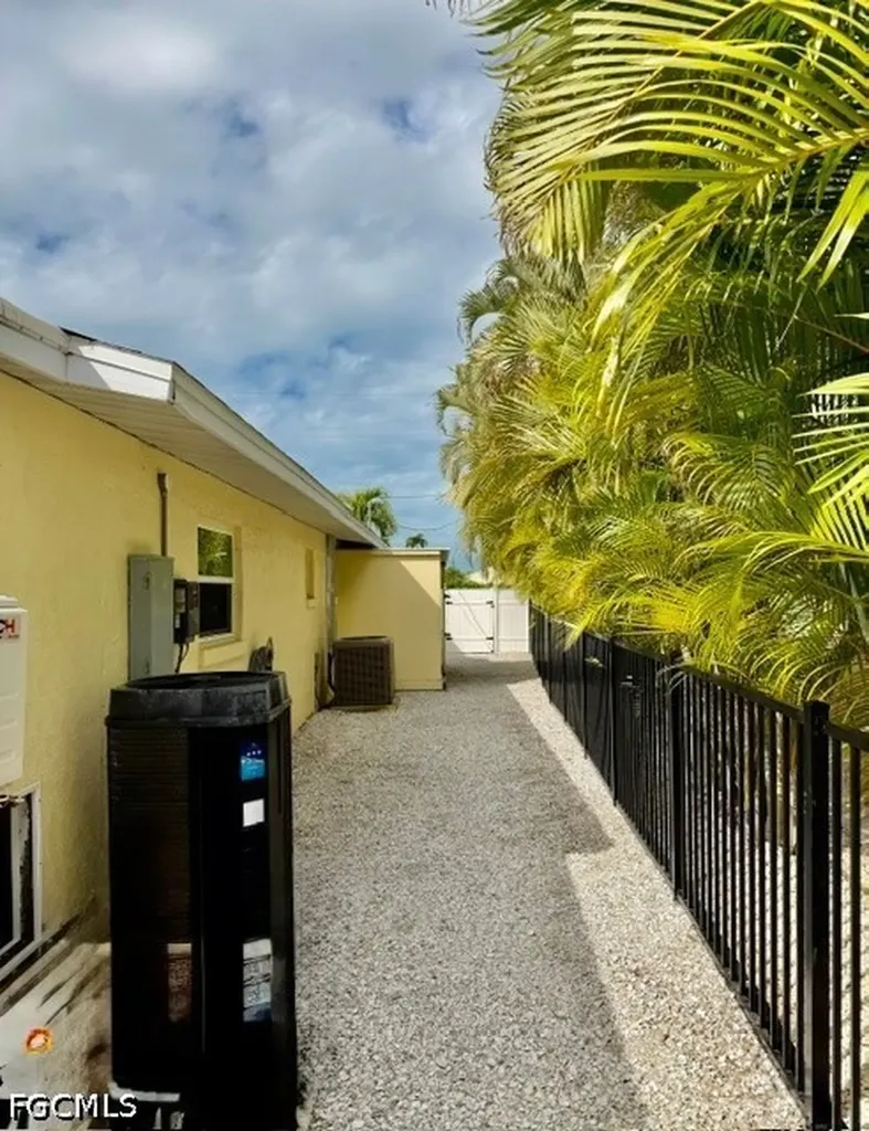 17741 Rebecca Avenue Fort Myers Beach FL 33931