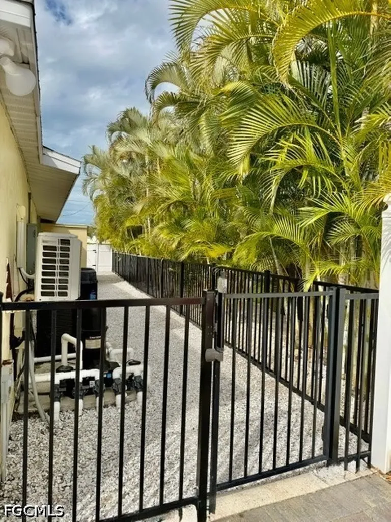 17741 Rebecca Avenue Fort Myers Beach FL 33931