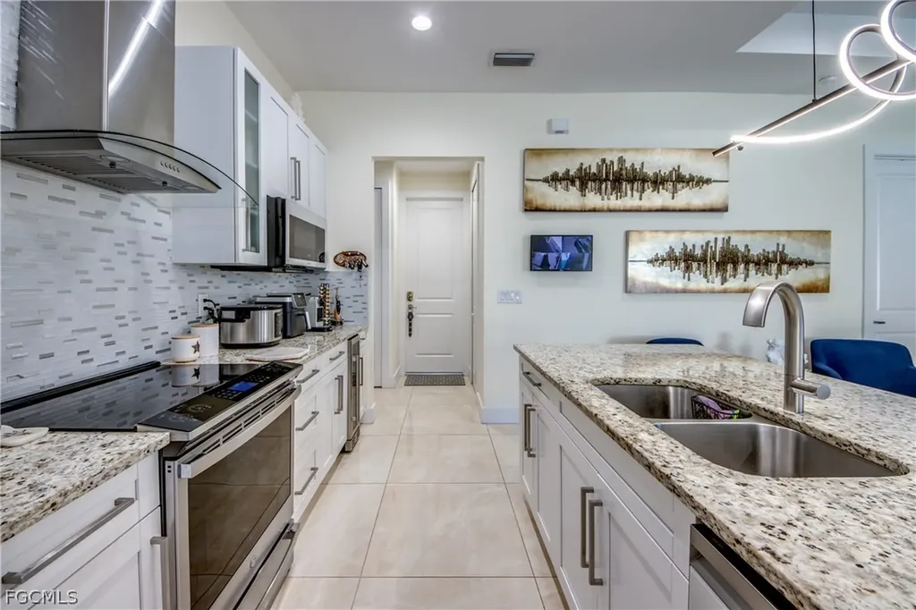 519 Trafalgar Parkway Cape Coral FL 33991