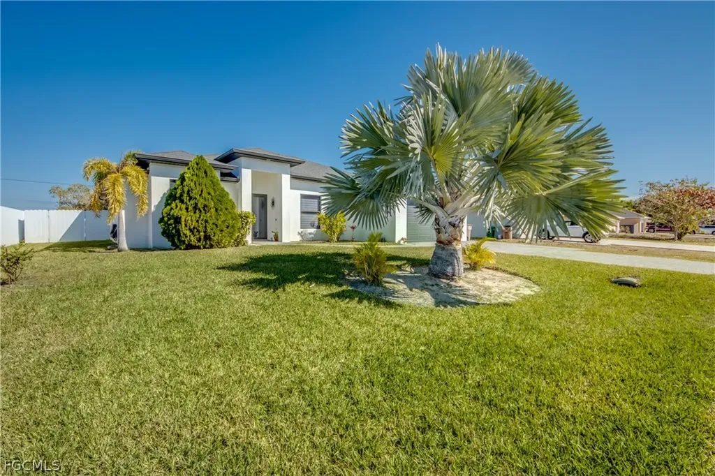 519 Trafalgar Parkway Cape Coral FL 33991