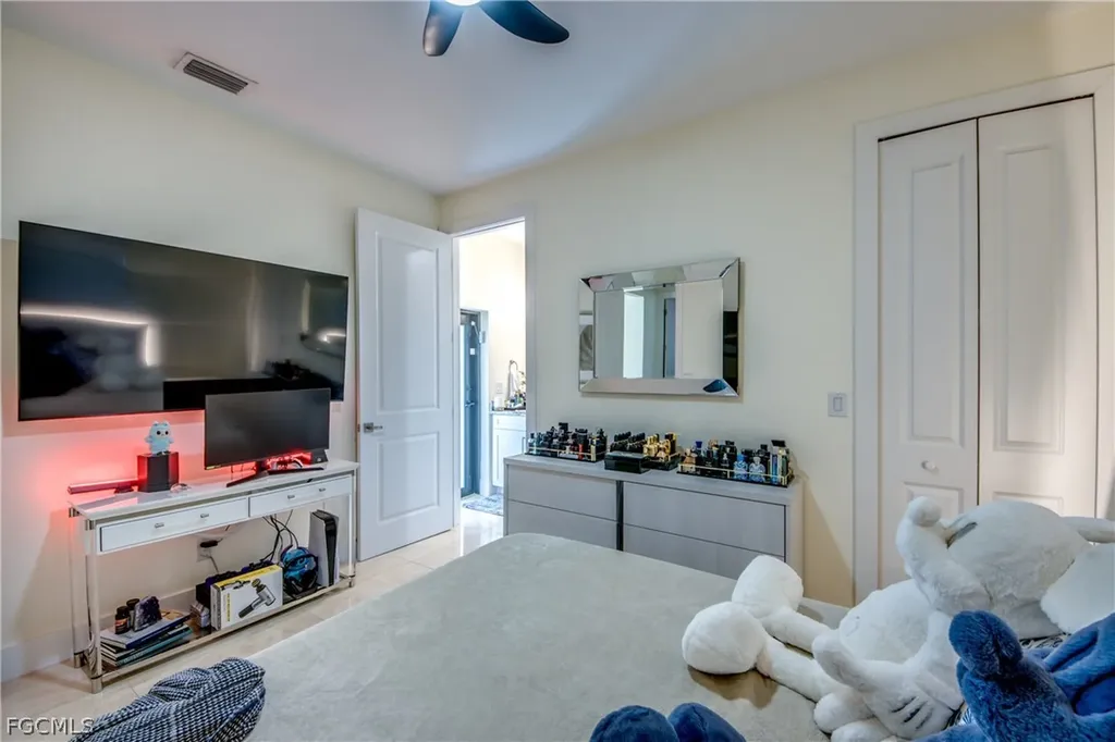 519 Trafalgar Parkway Cape Coral FL 33991