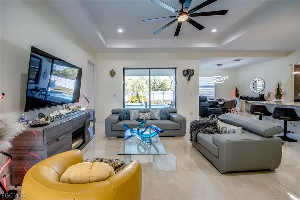 519 Trafalgar Parkway Cape Coral FL 33991