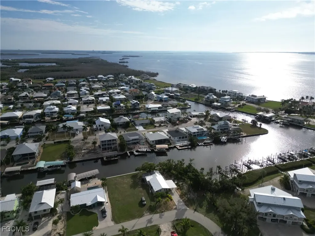2391 Rose Avenue St. James City FL 33956