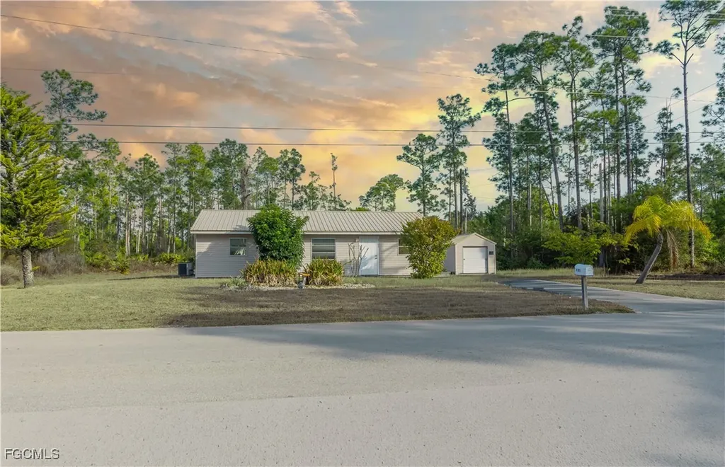 4103 E 10th Street Lehigh Acres FL 33972