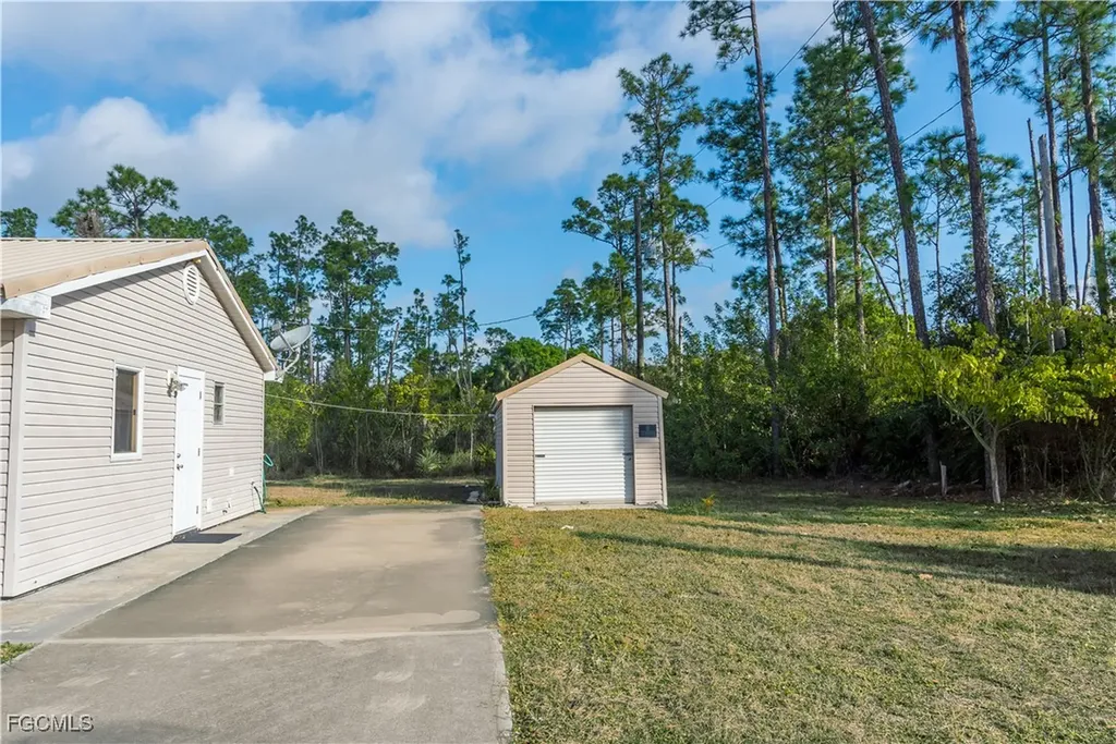 4103 E 10th Street Lehigh Acres FL 33972