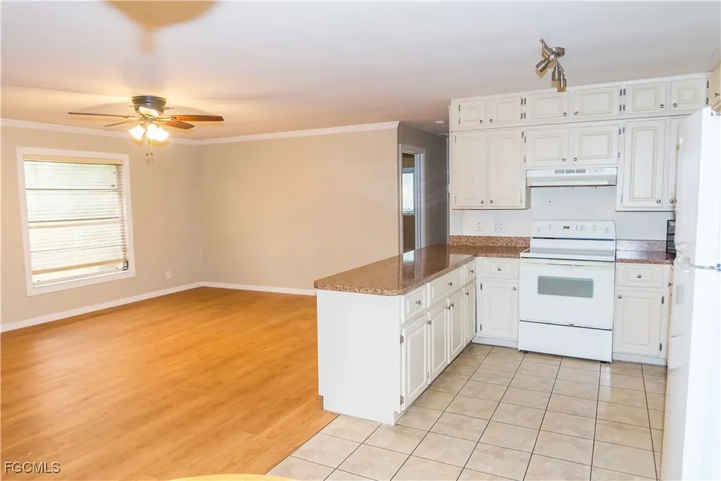 4103 E 10th Street Lehigh Acres FL 33972