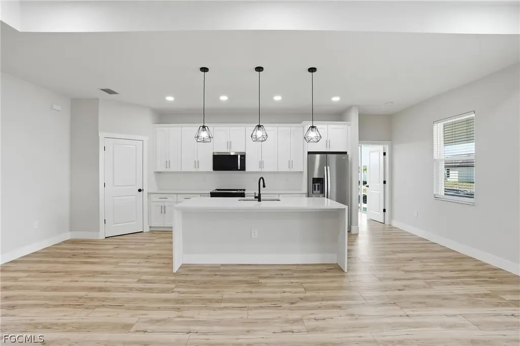 3020 NW 6th Avenue Cape Coral FL 33993