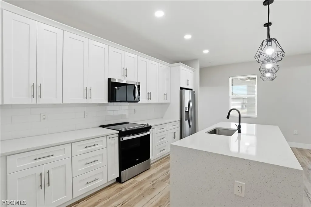 3020 NW 6th Avenue Cape Coral FL 33993