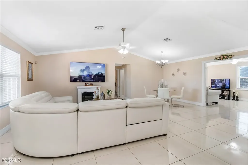 15 Maryland Road Lehigh Acres FL 33936