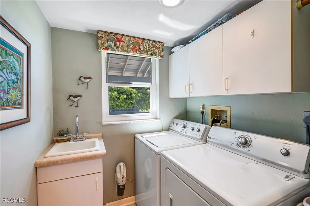 5261 Blue Crab Circle Bokeelia FL 33922