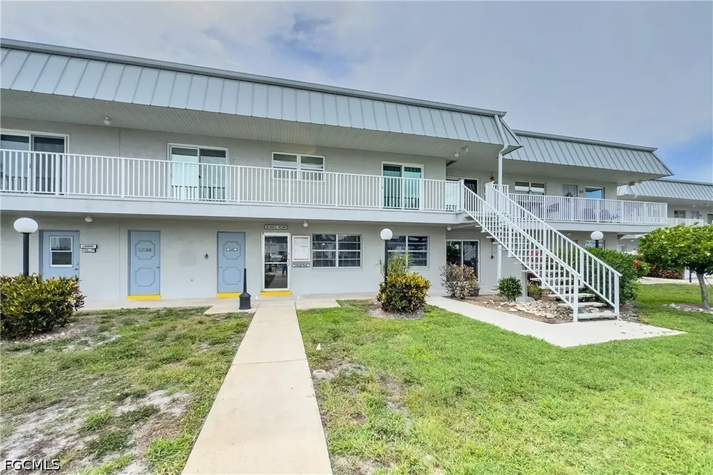 6777 Winkler Road Fort Myers FL 33919