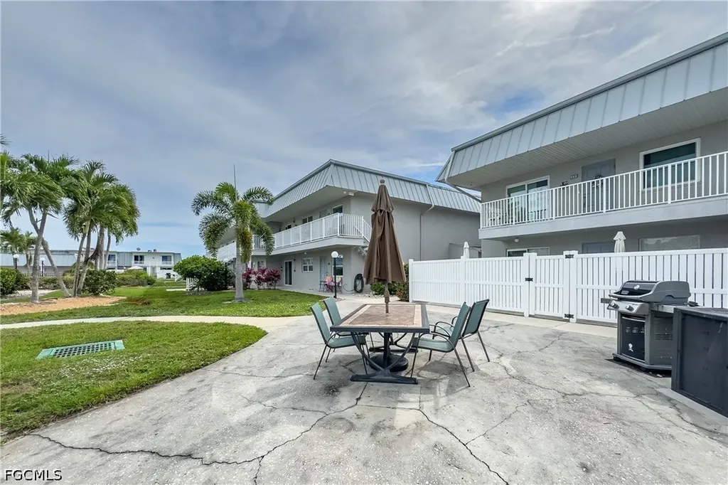 6777 Winkler Road Fort Myers FL 33919