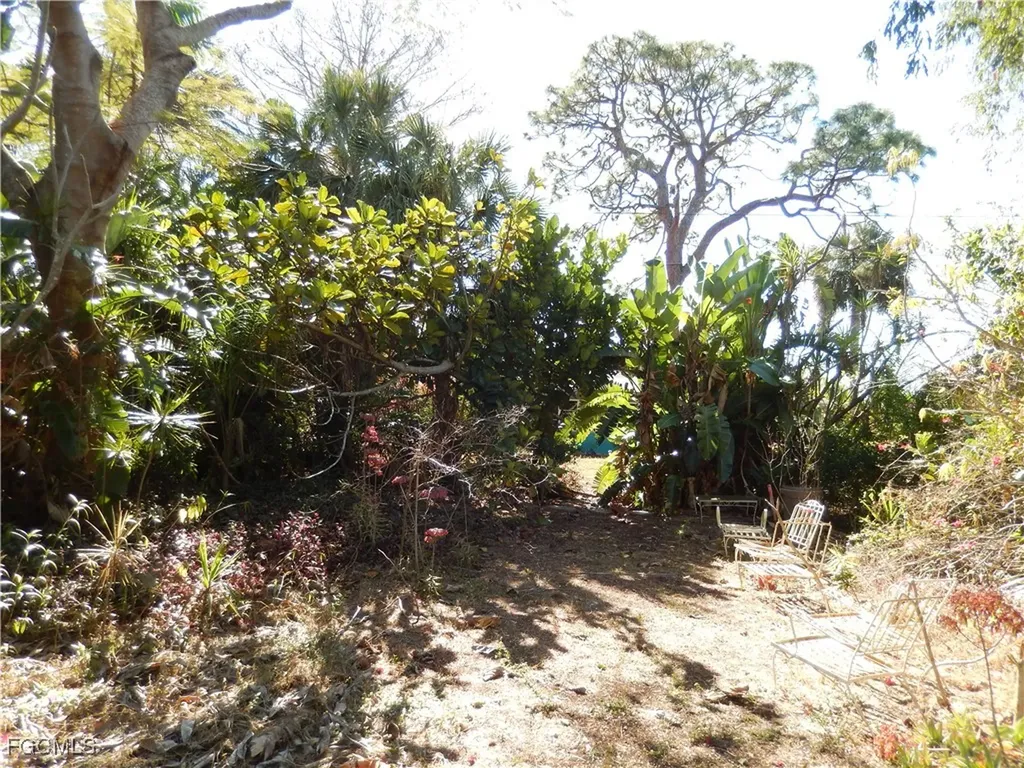 222 SE 46th Terrace Cape Coral FL 33904