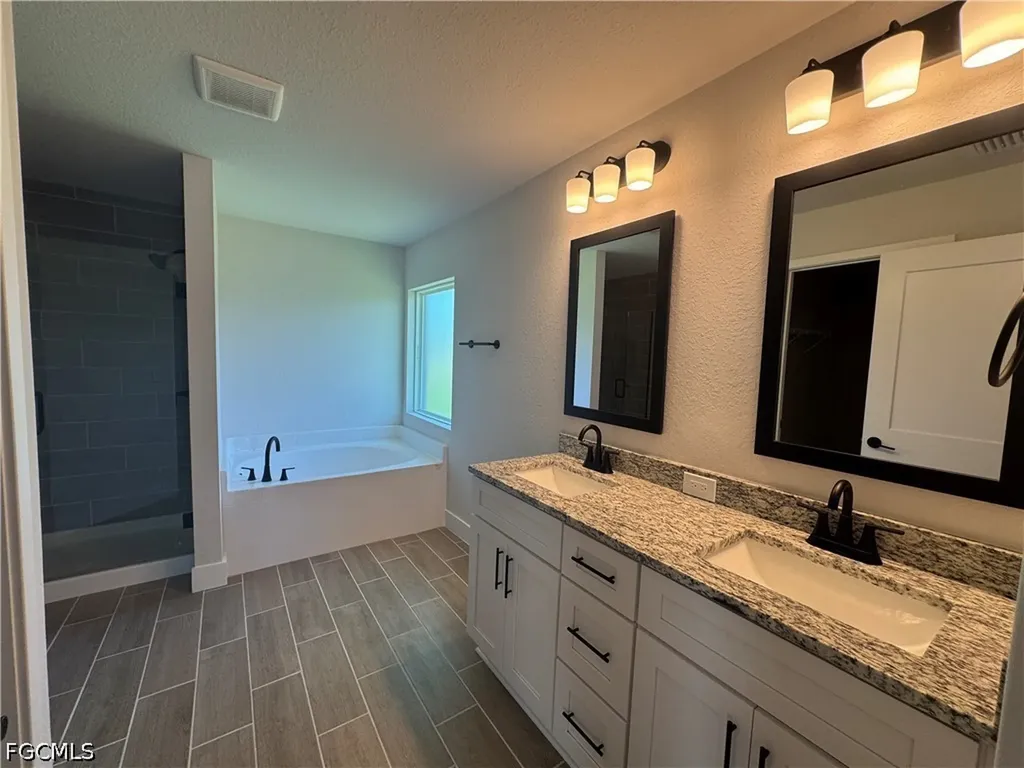 3613 NW 38th Terrace Cape Coral FL 33993