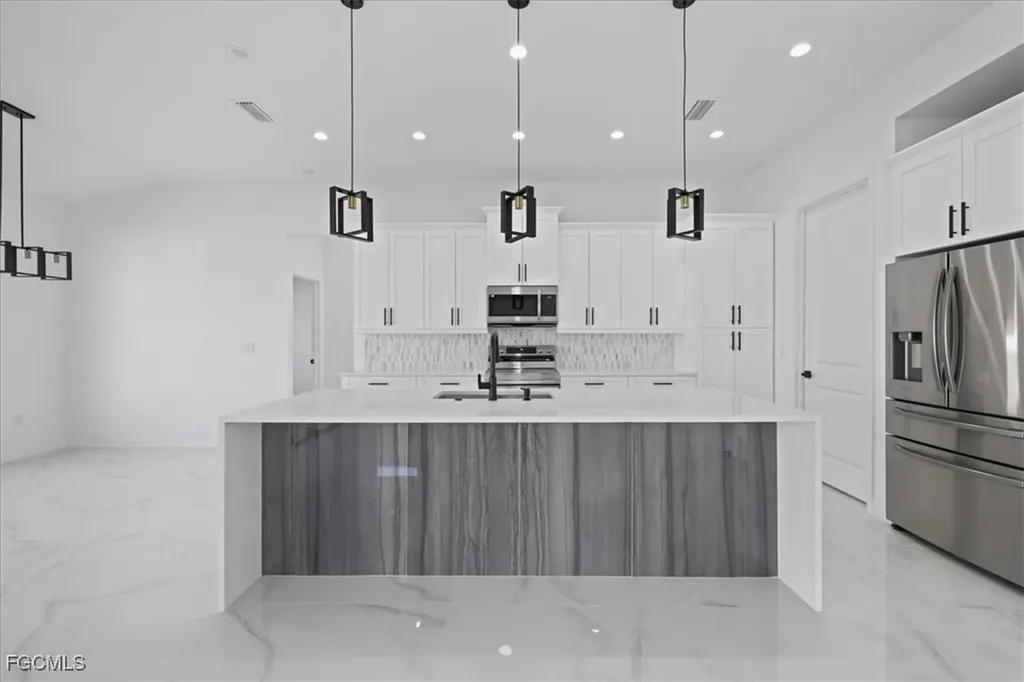 1501 NE 15th Terrace Cape Coral FL 33909