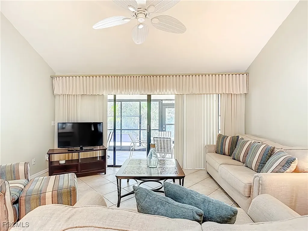 6072 Forest Villas Circle Fort Myers FL 33908