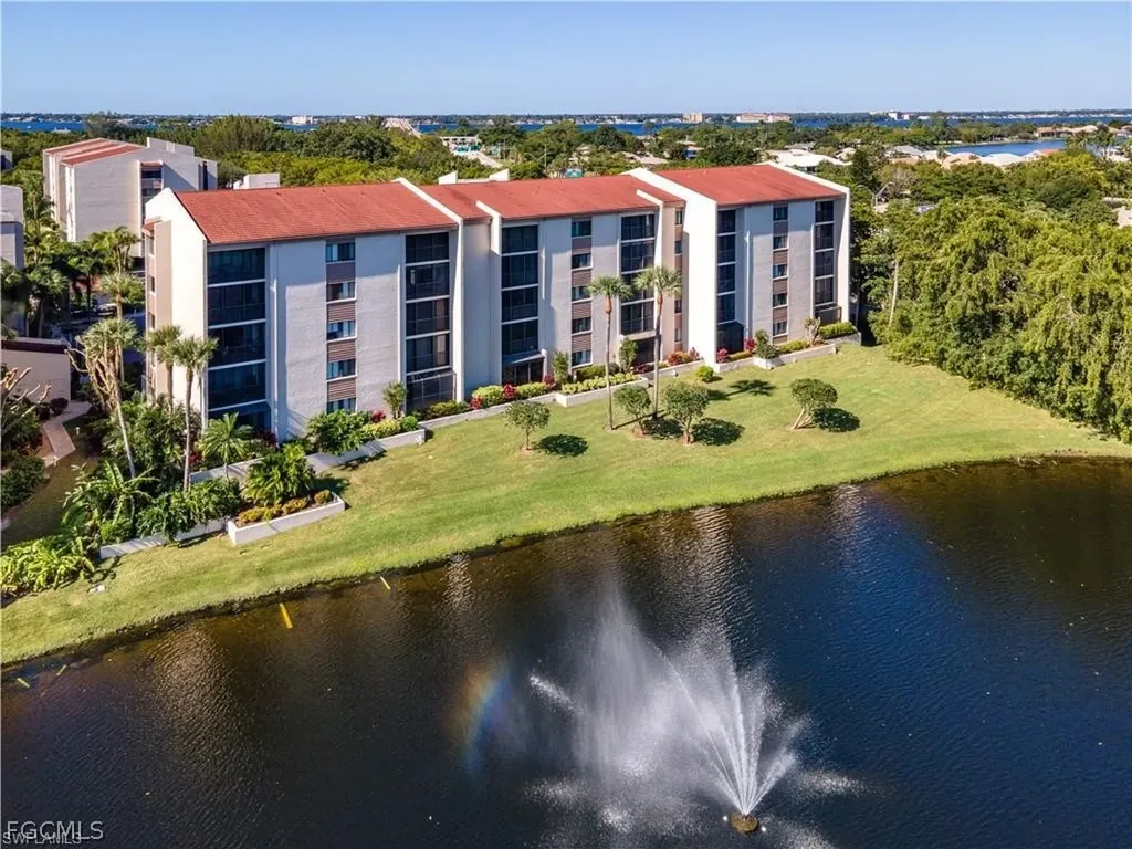 4100 Steamboat Bend E Fort Myers FL 33919