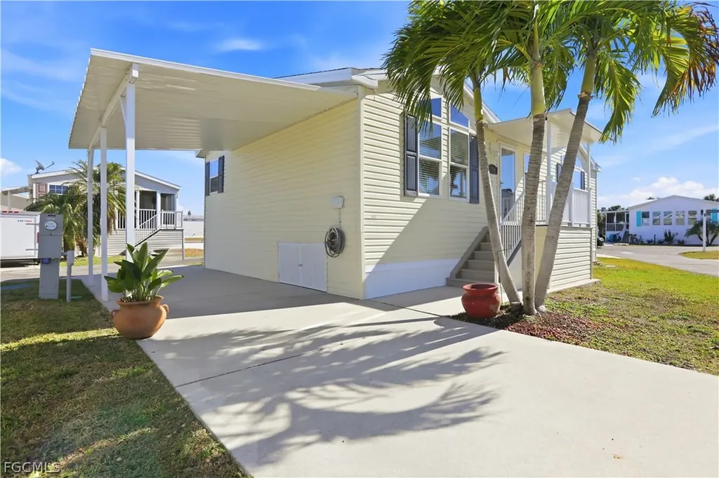 158 Nanaimo Trail Fort Myers Beach FL 33931