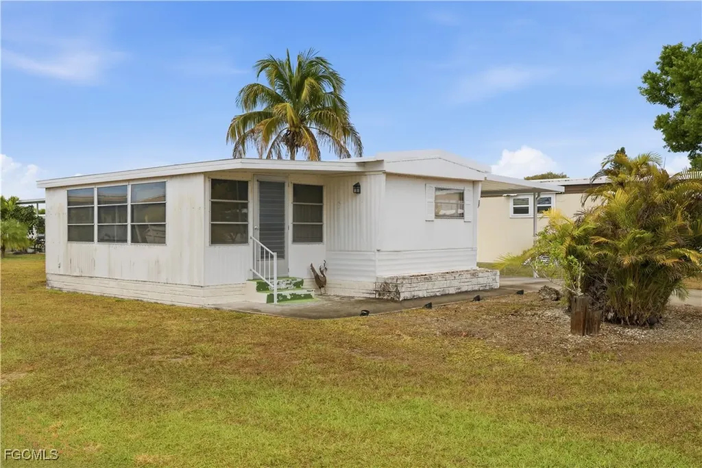 9292 Duke Road Bonita Springs FL 34135