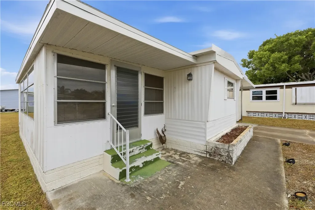 9292 Duke Road Bonita Springs FL 34135