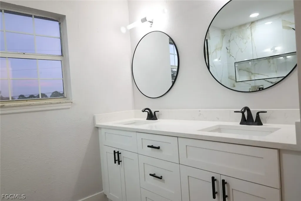 3906 28th Street SW Lehigh Acres FL 33976