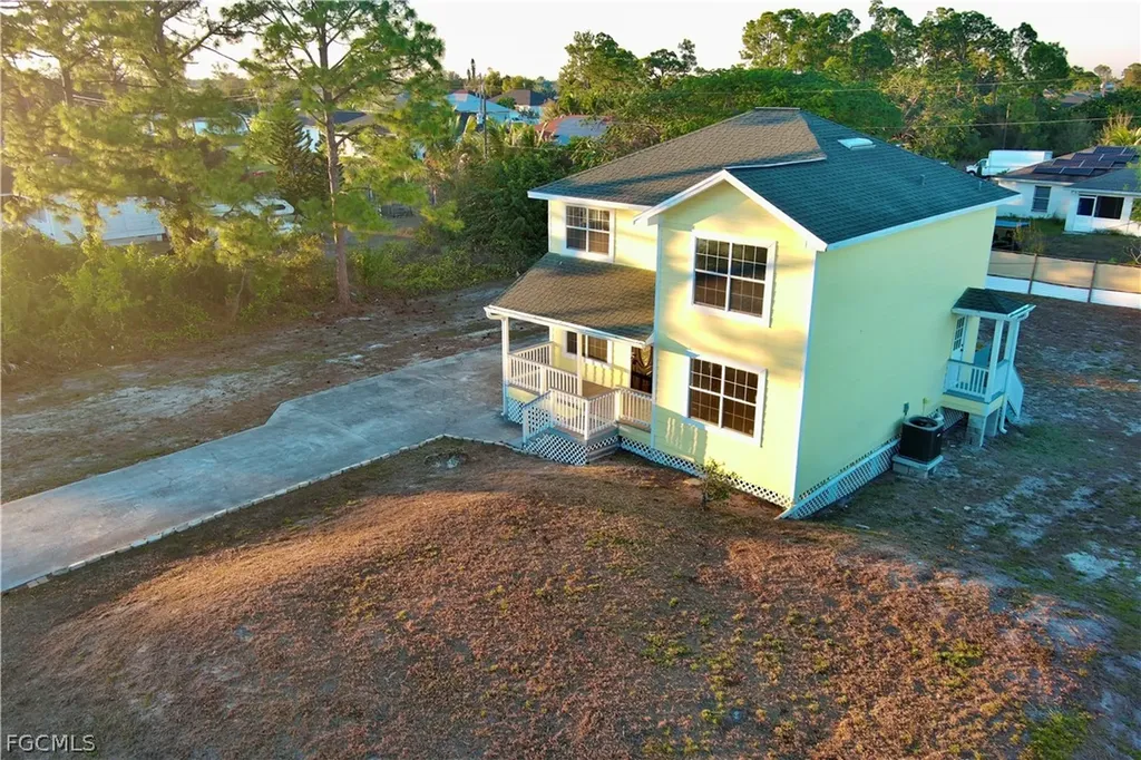 3906 28th Street SW Lehigh Acres FL 33976