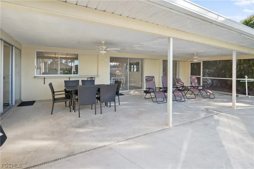 818 Monticello Court Cape Coral FL 33904