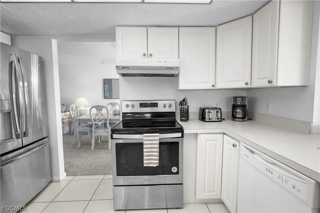 818 Monticello Court Cape Coral FL 33904