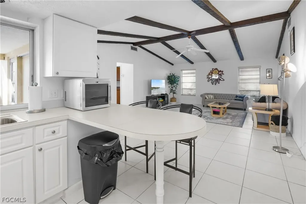 818 Monticello Court Cape Coral FL 33904
