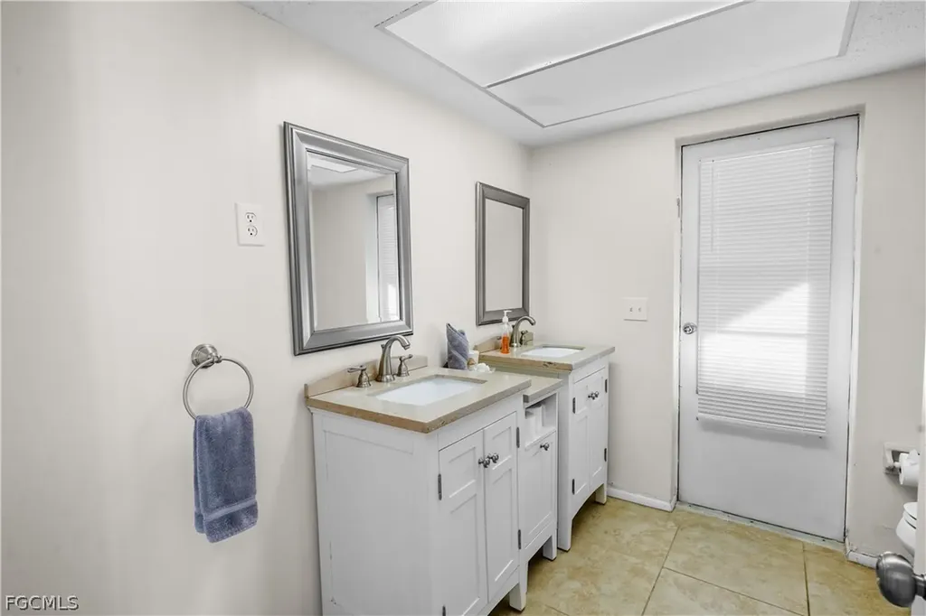 818 Monticello Court Cape Coral FL 33904