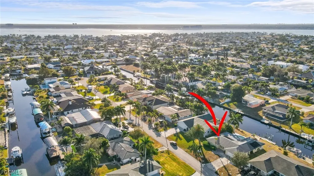 818 Monticello Court Cape Coral FL 33904