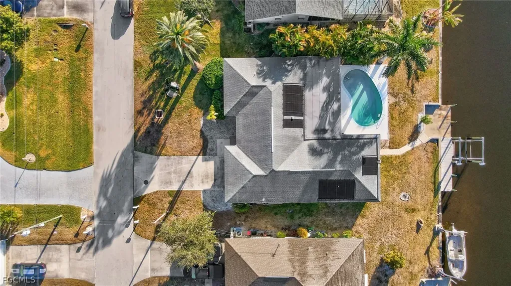 818 Monticello Court Cape Coral FL 33904