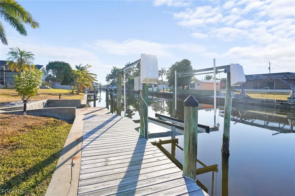 818 Monticello Court Cape Coral FL 33904