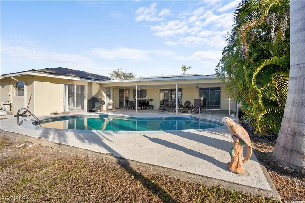 818 Monticello Court Cape Coral FL 33904