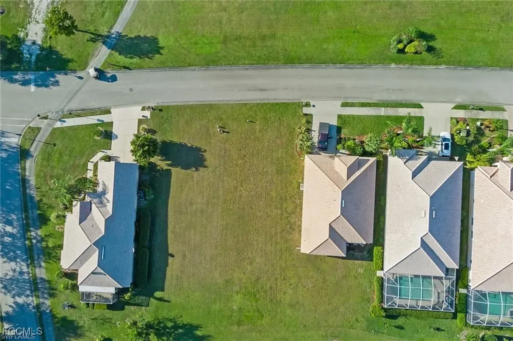 2020 Oxford Ridge Circle Lehigh Acres FL 33973