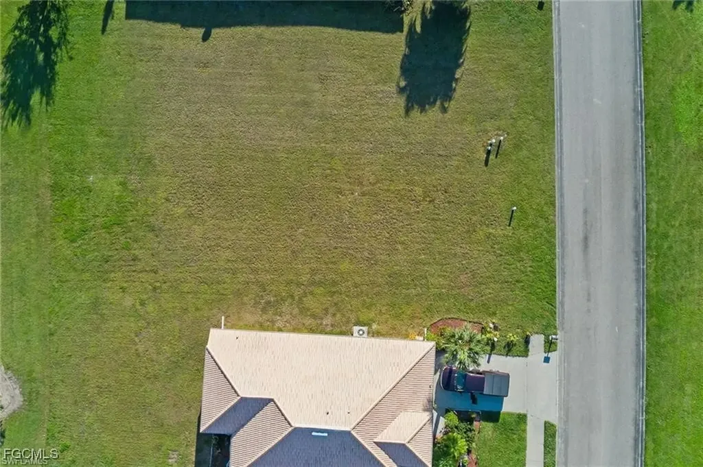 2020 Oxford Ridge Circle Lehigh Acres FL 33973