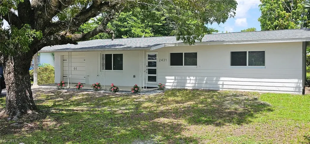 2431 Welch Street Fort Myers FL 33901