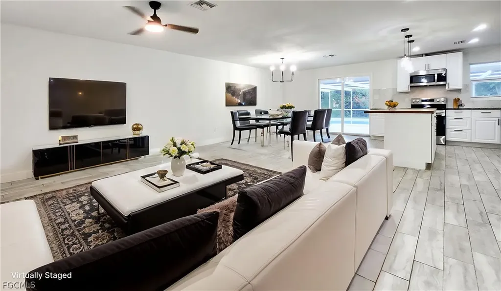 2431 Welch Street Fort Myers FL 33901