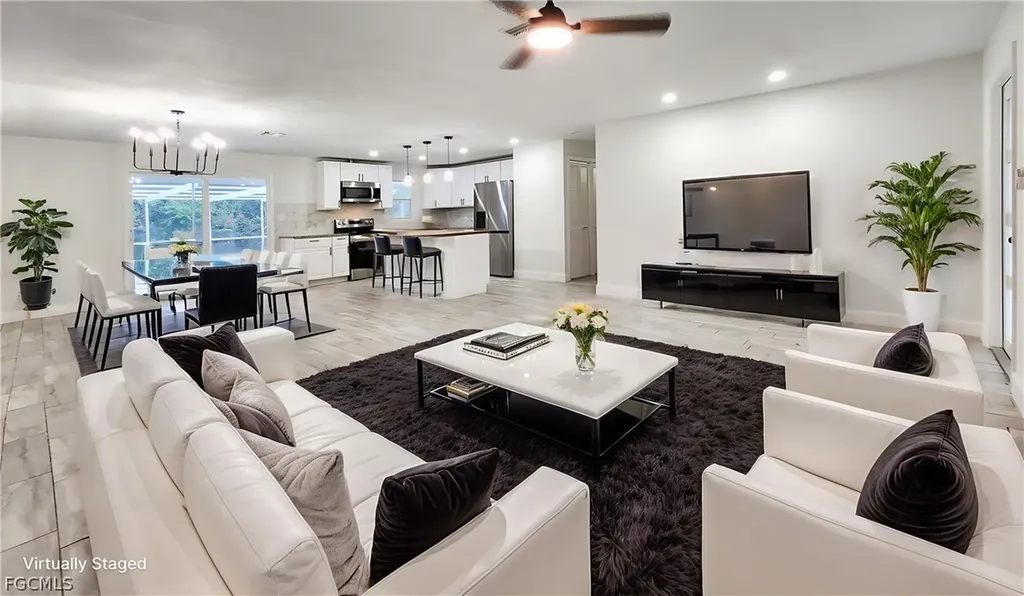 2431 Welch Street Fort Myers FL 33901