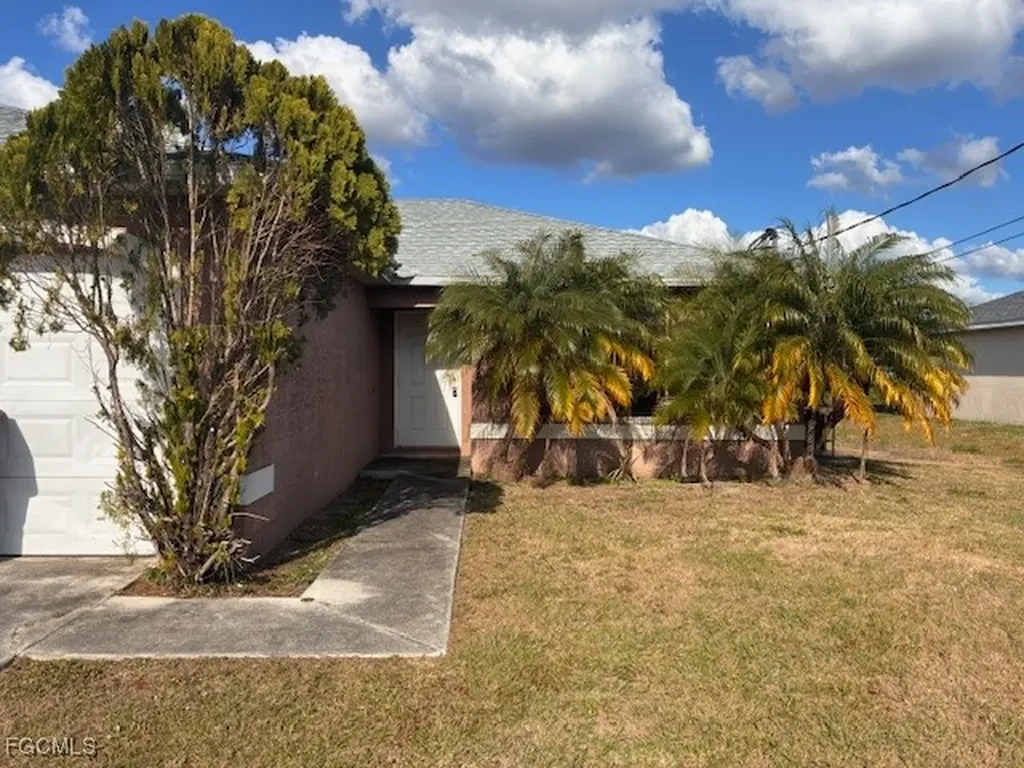 4522 20th Street SW Lehigh Acres FL 33973