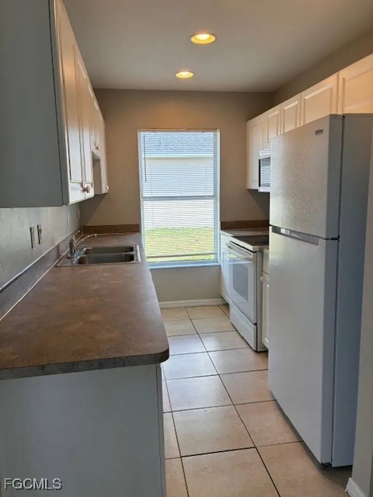 4522 20th Street SW Lehigh Acres FL 33973