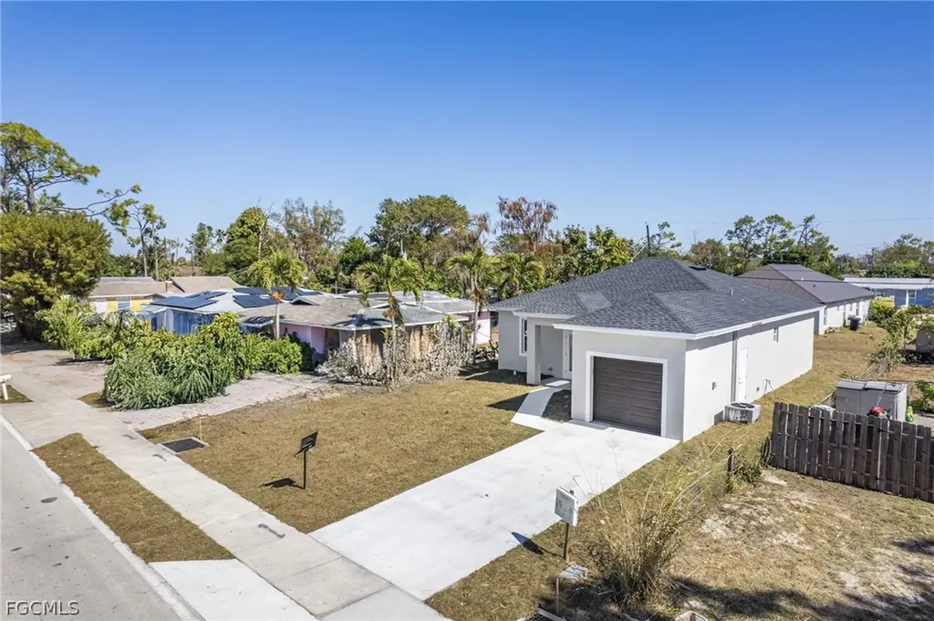 5511 Tenth Avenue Fort Myers FL 33907